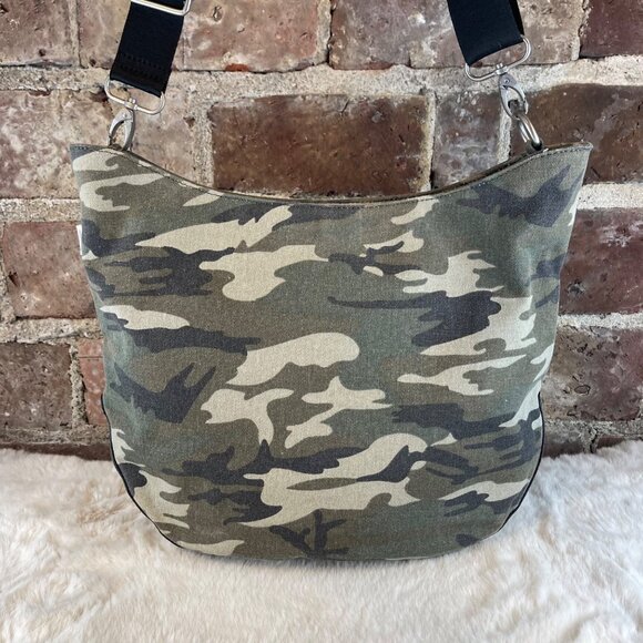 EUC Koala Kanvas Camo Crossbody Purse Messanger Bag - Picture 4 of 9